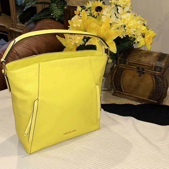 Michael Kors Evie Large Leather Hobo Shoulder Bag (Sunshine) - Picture 1 of 17